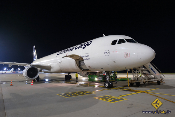 Airbus A321-211(P2F)